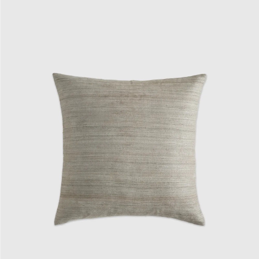 NWOT QUINCE Raw Silk Pillow Cover 20X20 Grey